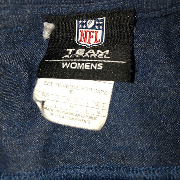 🛍$1 with any bundle!🛍 Medium Colts T-Shirt - Picture 3 of 4